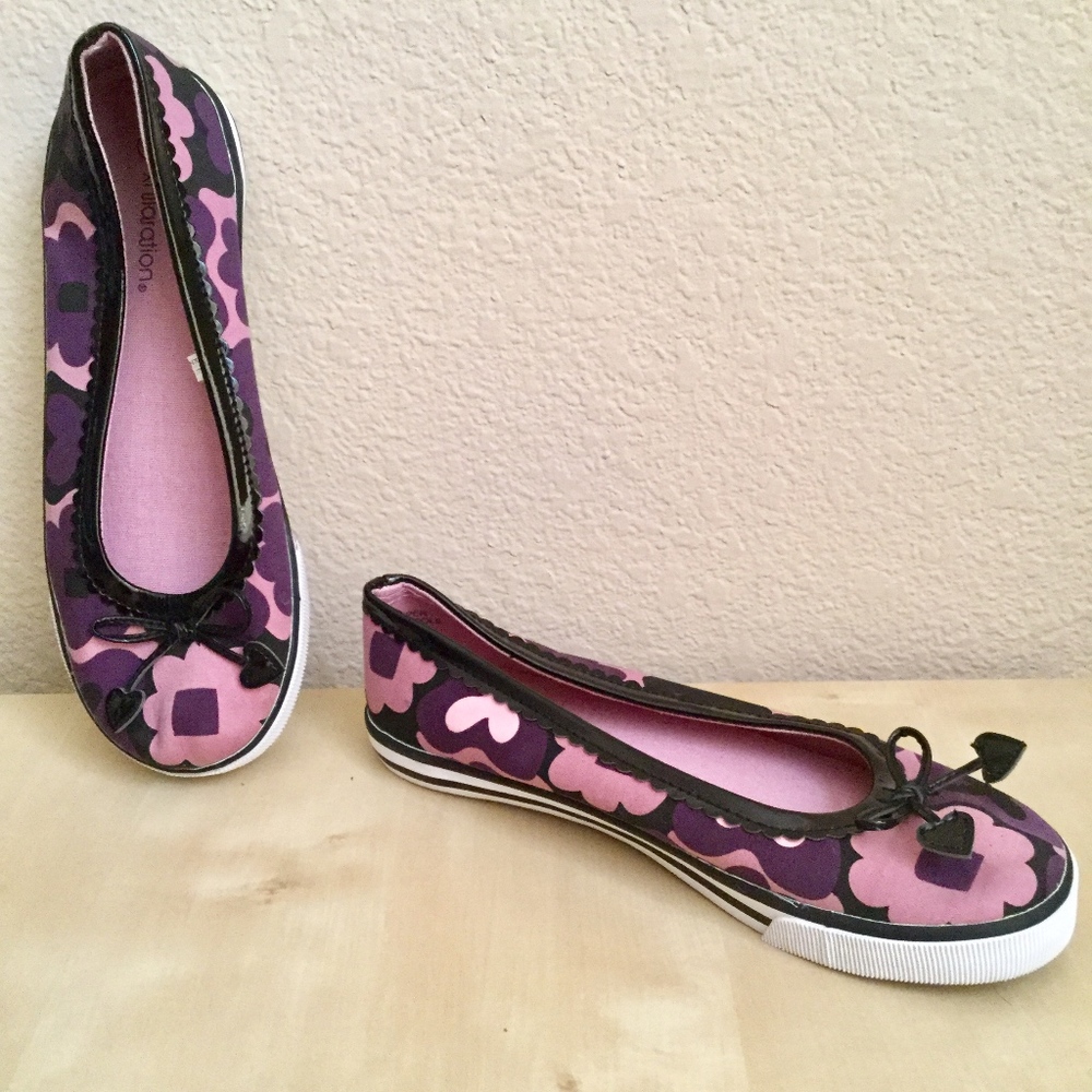Vintage girl's sneakers
